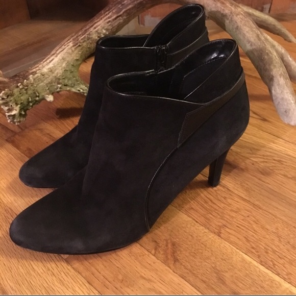 Black Bandolino Booties - Picture 2 of 8